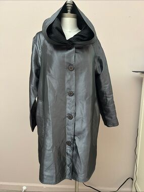 UBU Women's Hooded Reversible Black Satin-Effect Hooded Rain Coat size S